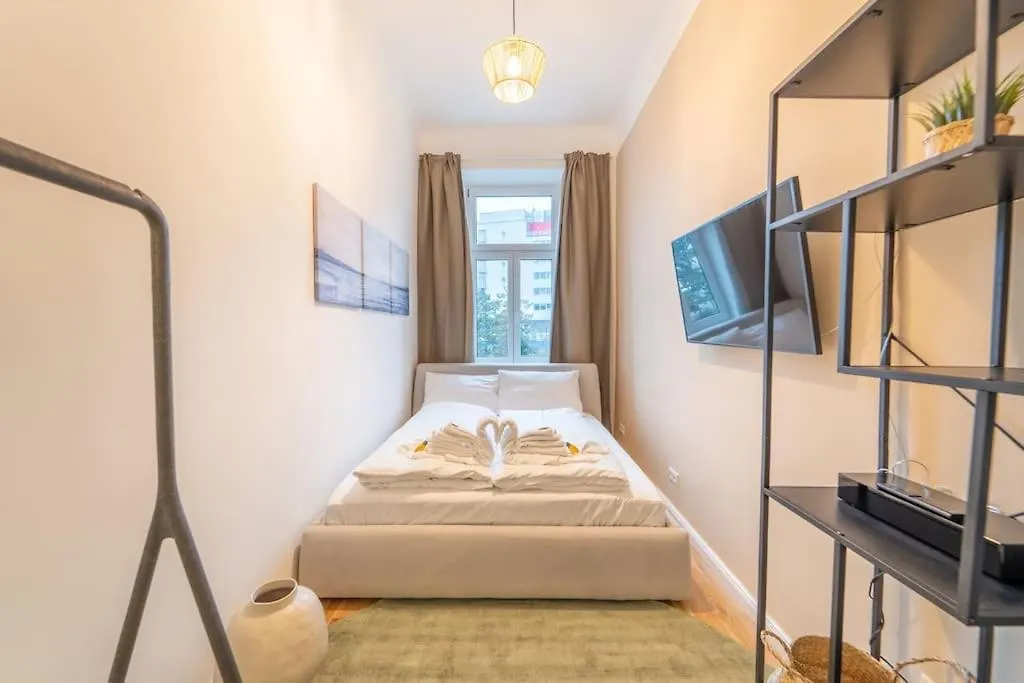 Apartment Josef'S Home I Studio Mini I Metro Access Vienna